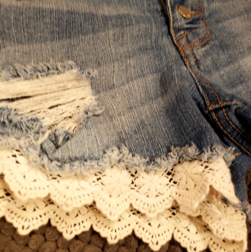 💕Distressed High Rise Shorts with Lace! - Picture 3 of 7